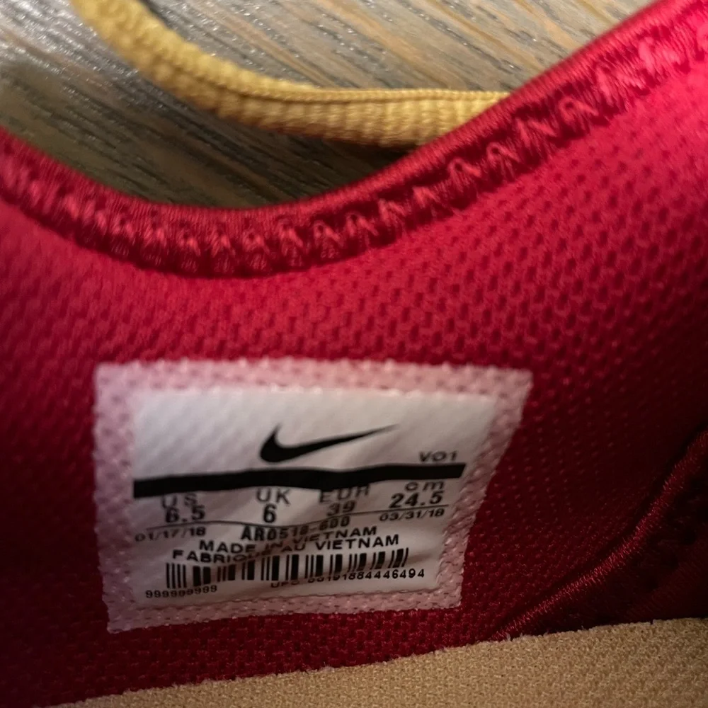 San Francisco 49ers Nike Air Max Typha 2 Shoes. Size 6.5 - Picture 7 of 9